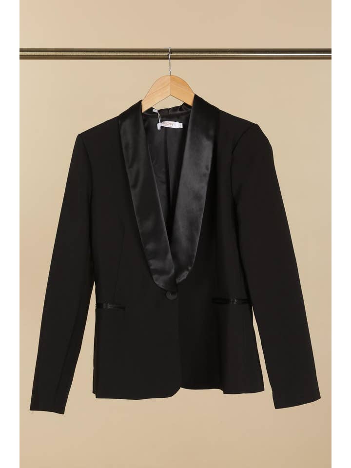 Afinity - Wholesale Suit Jacket - Women's - Plus-size blazer with satin collar A63581