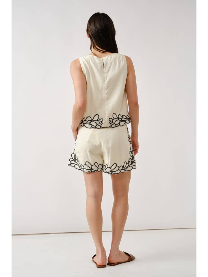 Aaron & Amber - Wholesale Shorts - Women's - MAP3230 EMBROIDERED HEM ELASTIC WAIST SHORTS14