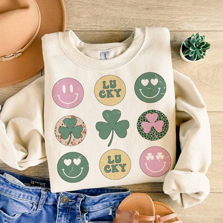 Alles Lächeln und Glück | Sweatshirt | St. Patrick's Day für den Großhandel von Southern Comfort Boutique