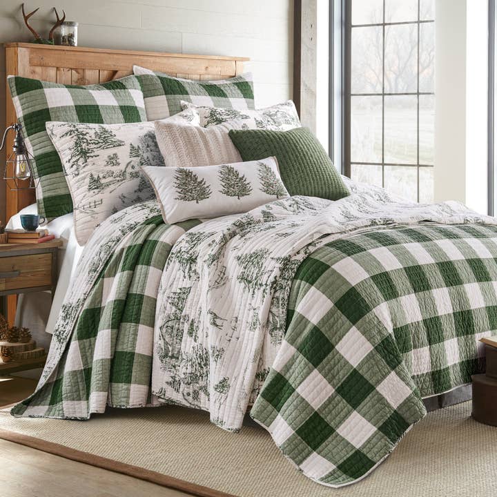 Levtex Home - Wholesale Bedding Set - Winter Sleigh Ride Quilt Set2