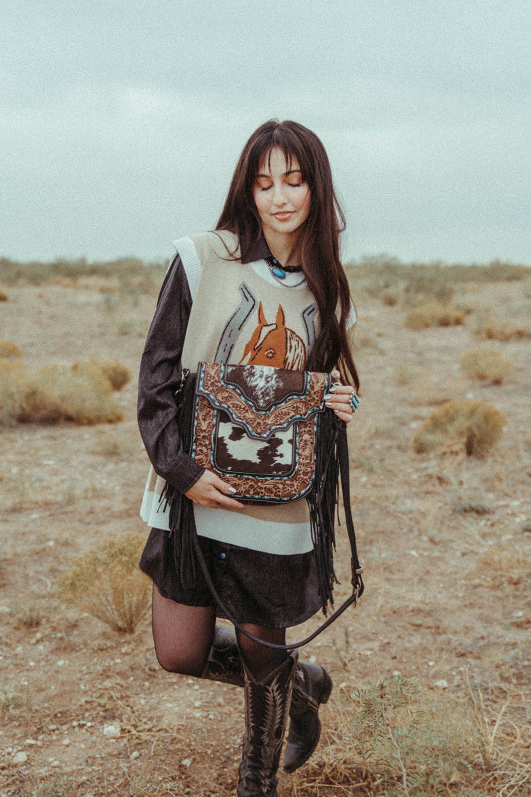 Haute Southern Hyde – Großhandel Umhängetasche - Damen – The Tamar von Haute Southern Hyde – Handbemalte Kochleder-Tasche10