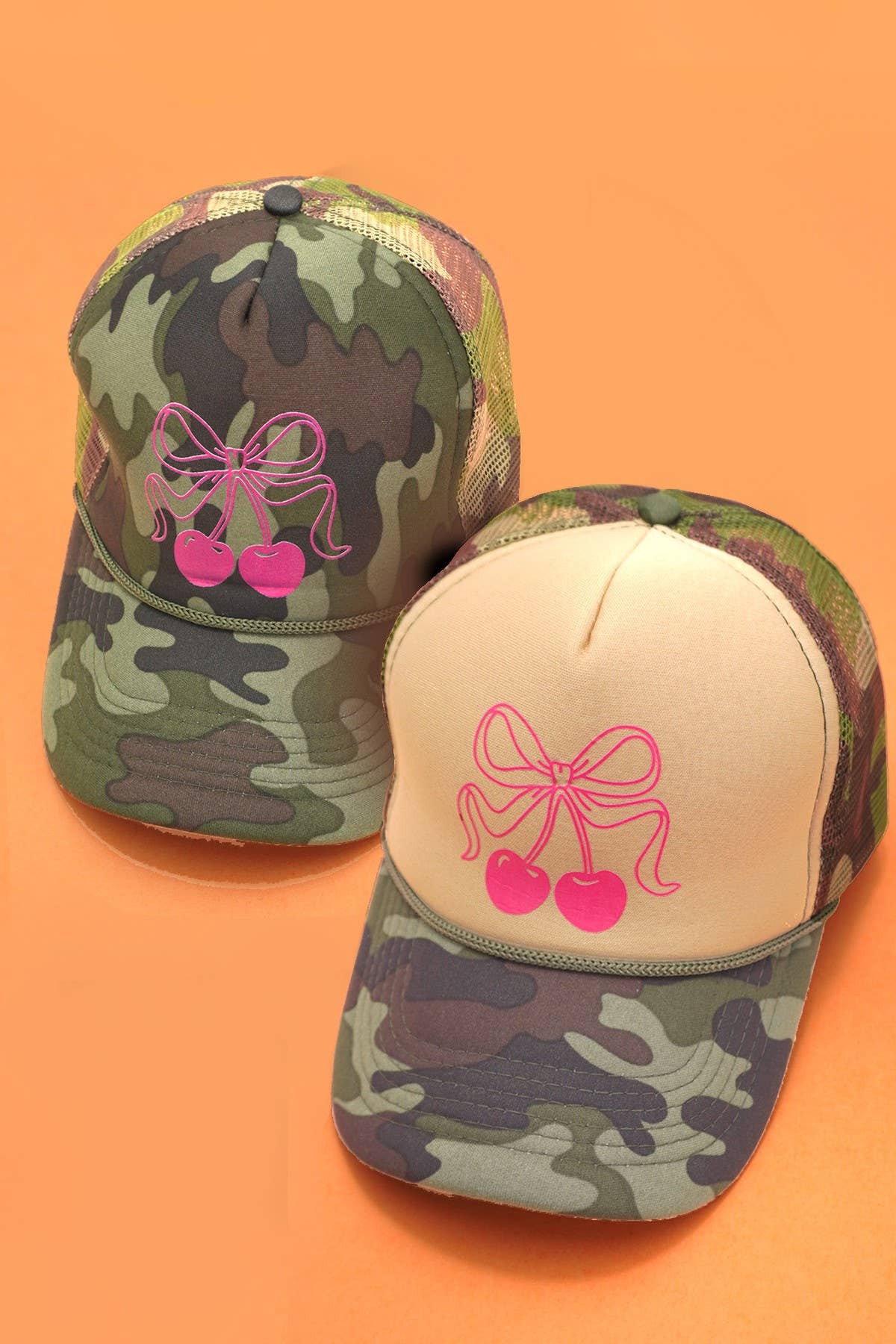 JOSSLYN by wall to wall - Vente Casquette de camionneur – femme - CASQUETTE CAMOUFLAGE CHERRY AVEC NŒUD DE CAMIONNEUR | 40HW731