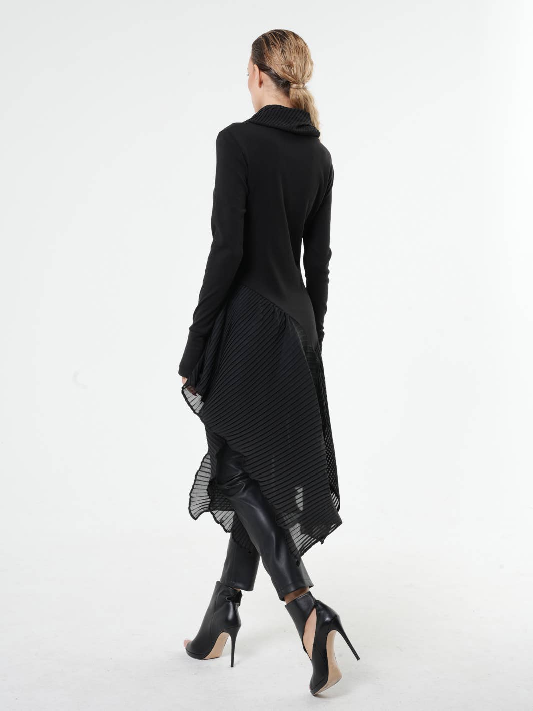 Metamorphoza - Wholesale Tuniek - Dames - Tuniek met col en lange mouwen met duimgaten9