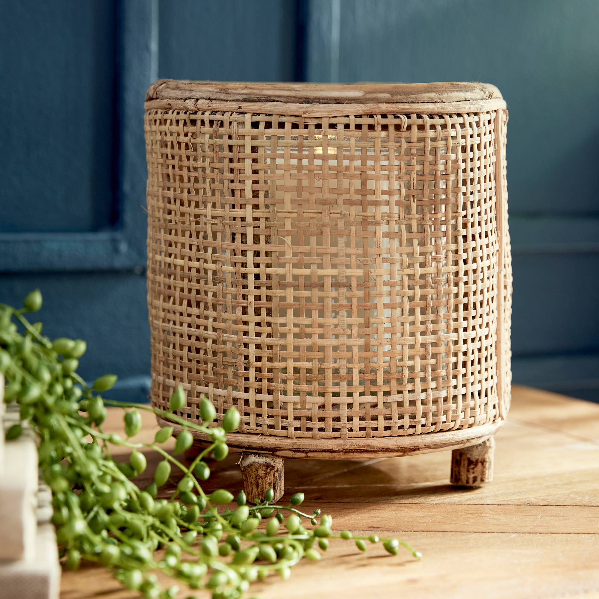 Natural Raya Medium Hurricane for wholesale on Faire3