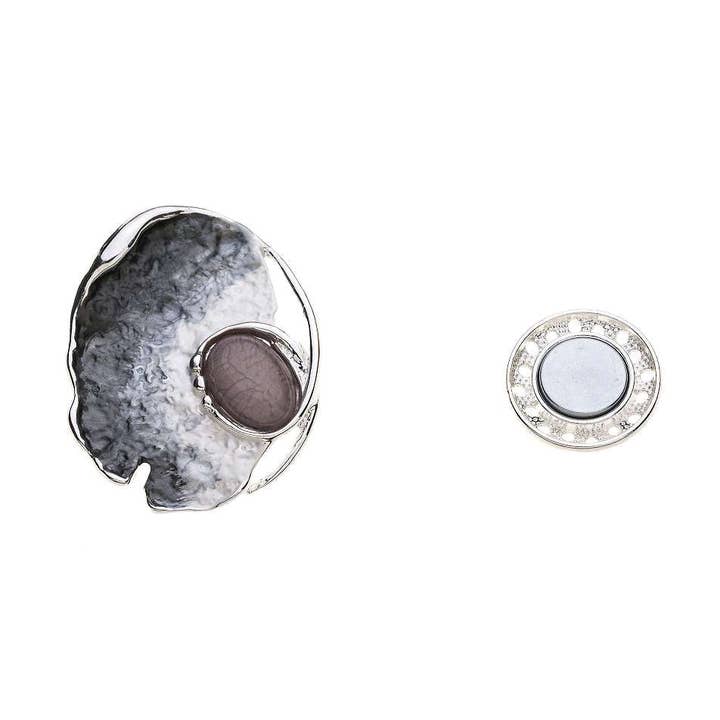 Broche - Nydia pour la vente par Fox by Ren GmbH