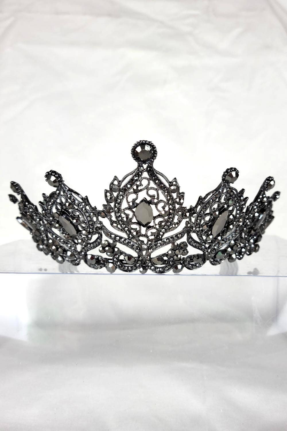 Chicas - Wholesale Tiara - Women's - One Size Fits All Tiara With Jewels HT93328