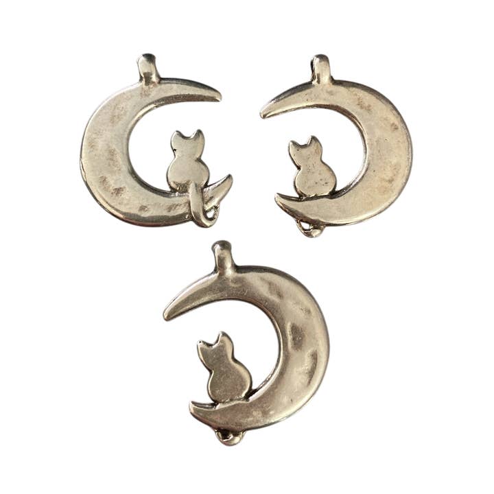 Salem’s Jewelry - Wholesale Dangle Earrings - Salem pendant on the moon0