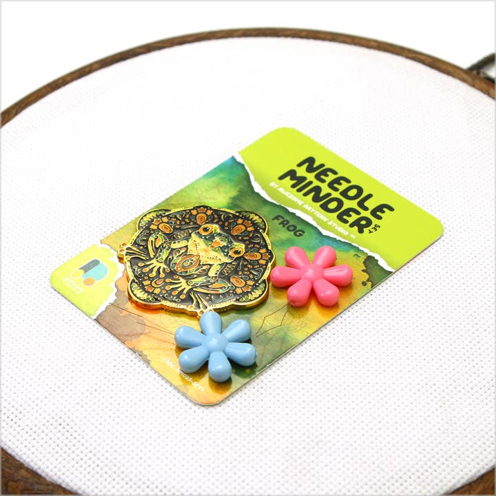 Awesome Pattern Studio - Wholesale Embroidery/Cross Stitch Supplies - Frog - Magnetic Needle Minder Set #12