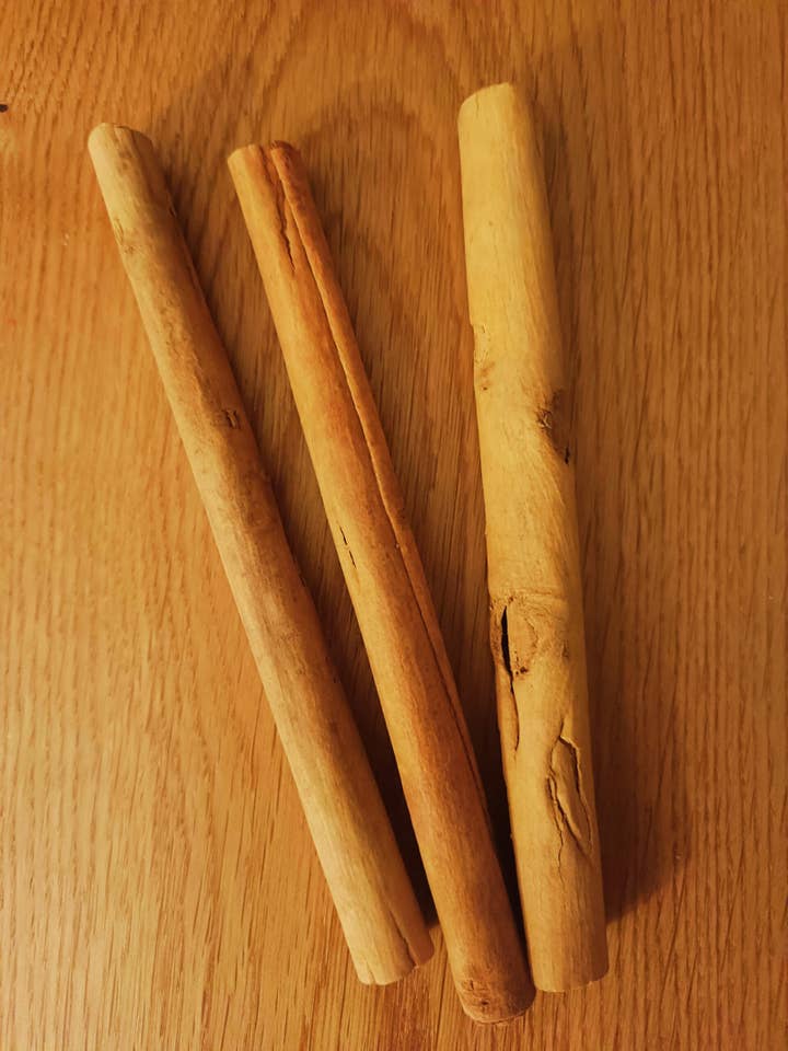 Palitos de Canela de Madagascar - Paquete de 3 para venta al por mayor de Noble Gousse
