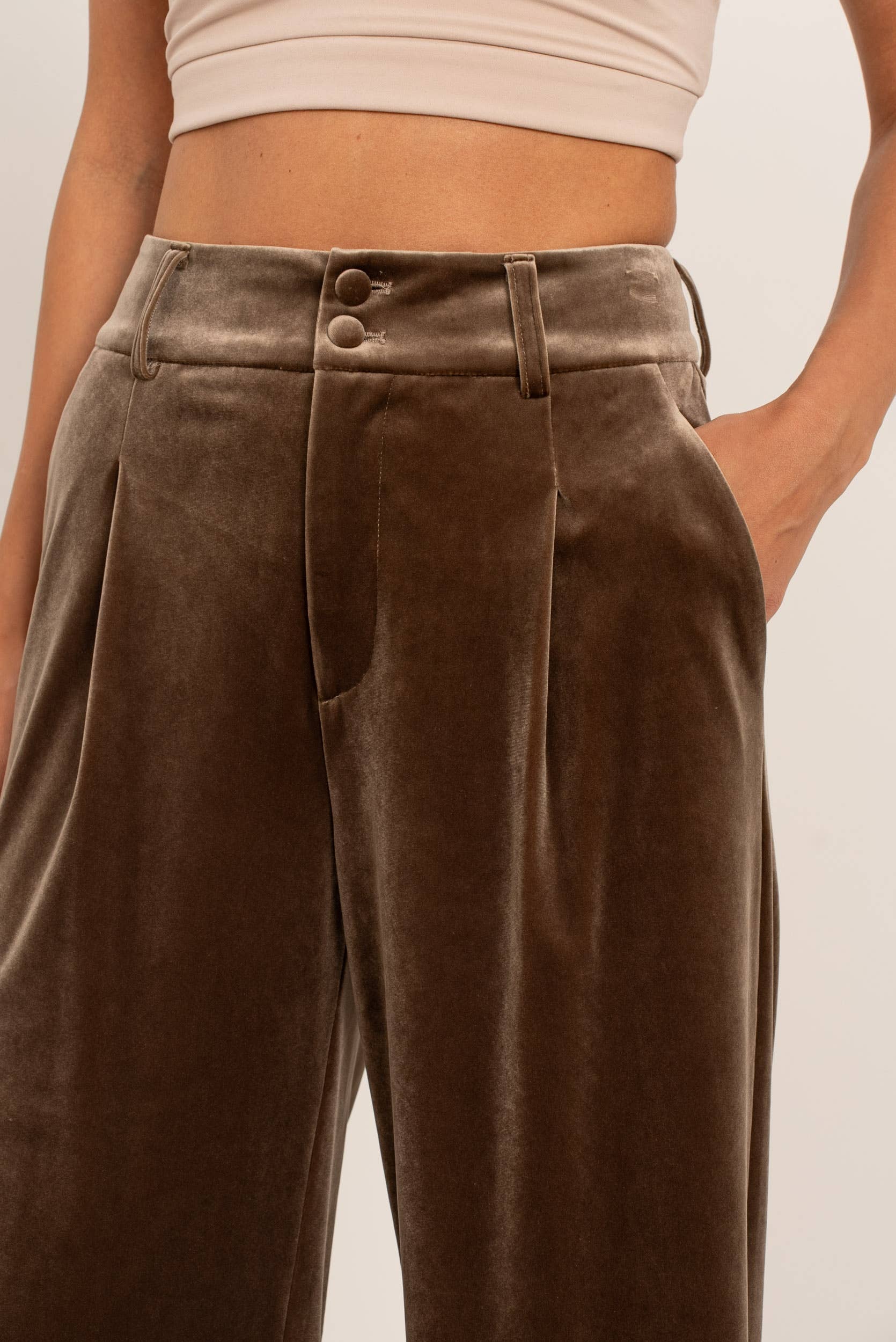 Attentif Paris - Wholesale Pants - Women's - Wide velvet and fluid pants with double button24