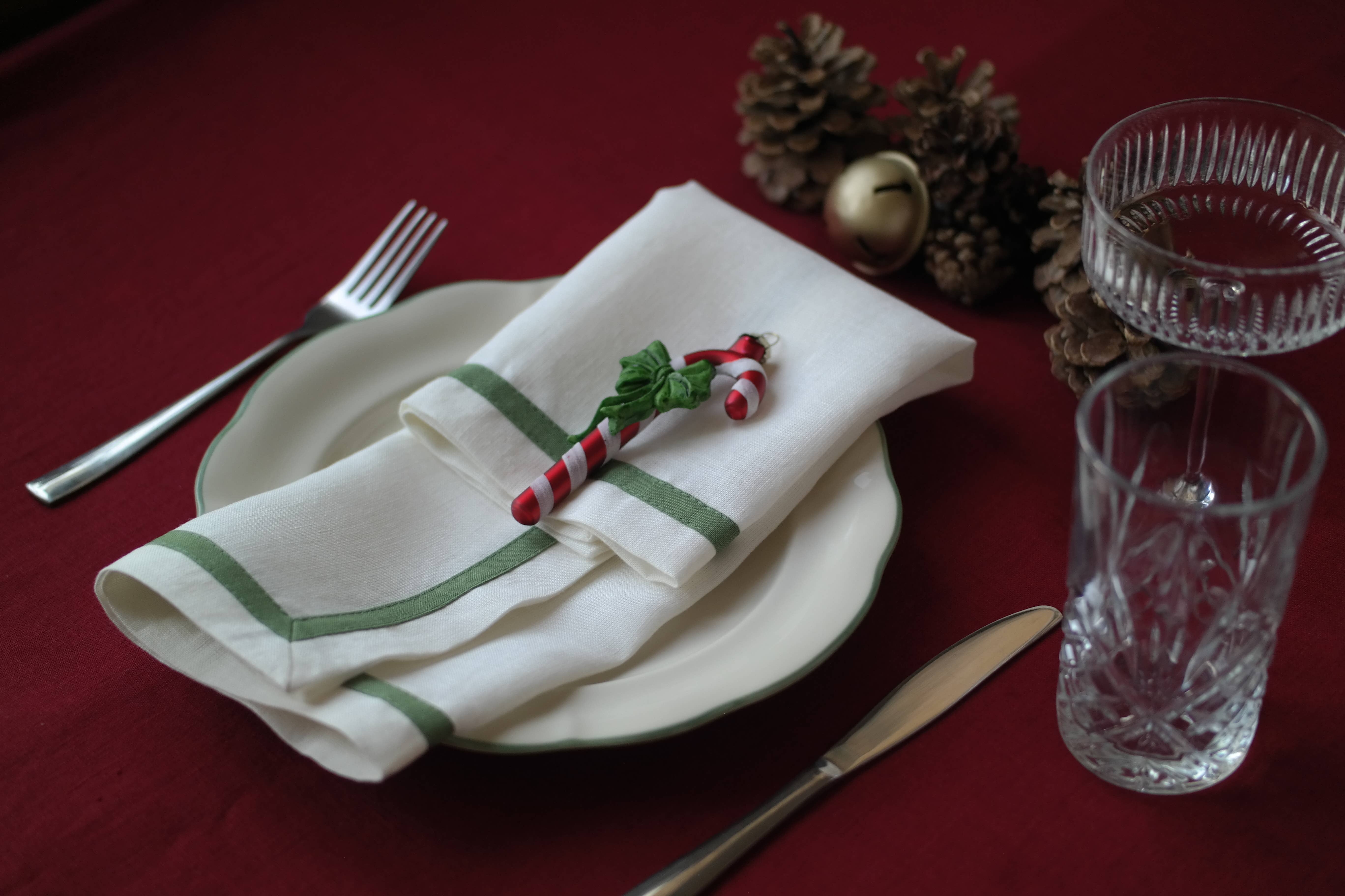 Liem Home - Wholesale Dinner & Cloth Napkin - Linen Napkins 50x50cm (20"x20") with green Trim. 6