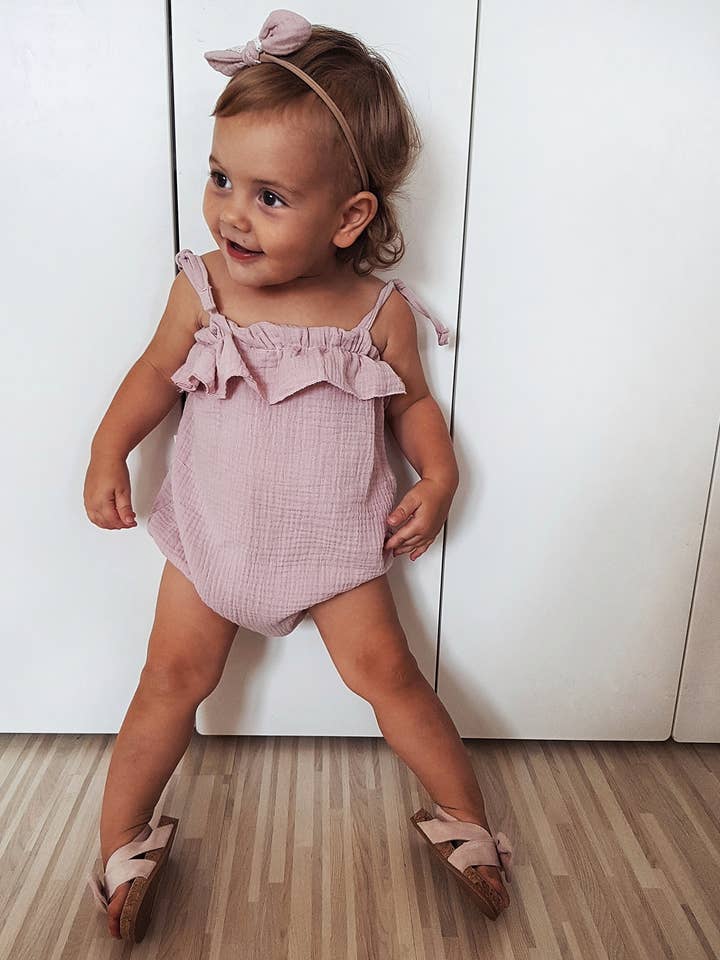 Gammal Rosa Sommar Muslin Baby, Småbarn Playsuit Romper för wholesale av Petiteaude
