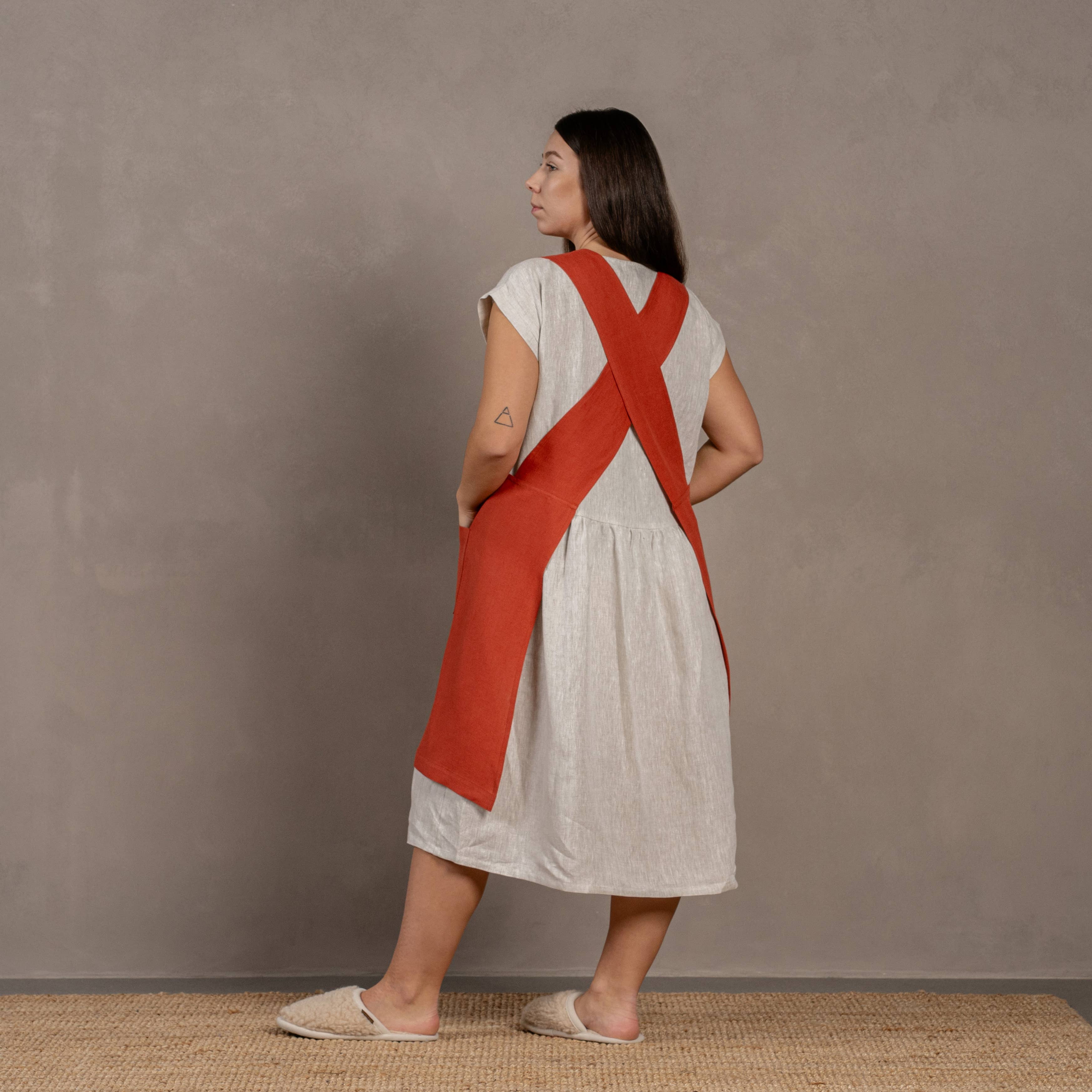 menique - Wholesale Apron - Linen Cross-Back Apron17