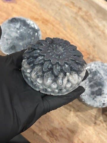 Obsidian Rinse – Savon Visage Détoxifiant pour les Pores pour la vente par ALCHEMICAL HERB ARTISTRY