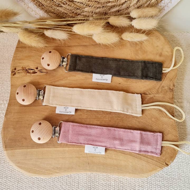 Rammelaartje - Wholesale Pacifier Clip - Baby - Basic corduroy pacifier clip - Beige3