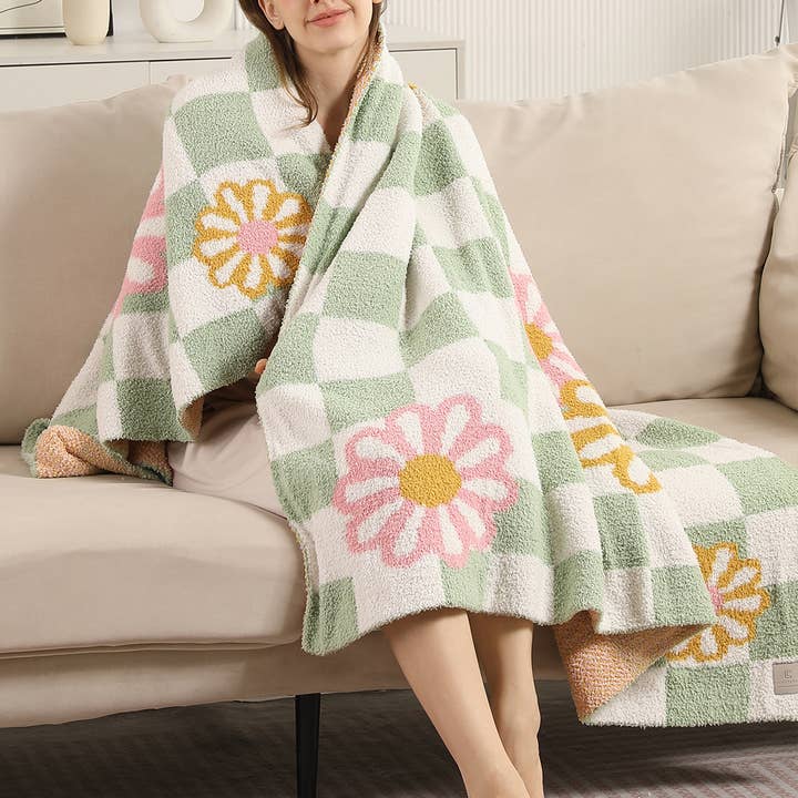 GREEN Checkered Floral Print Cozy Soft Throw Blanket for wholesale on Faire3