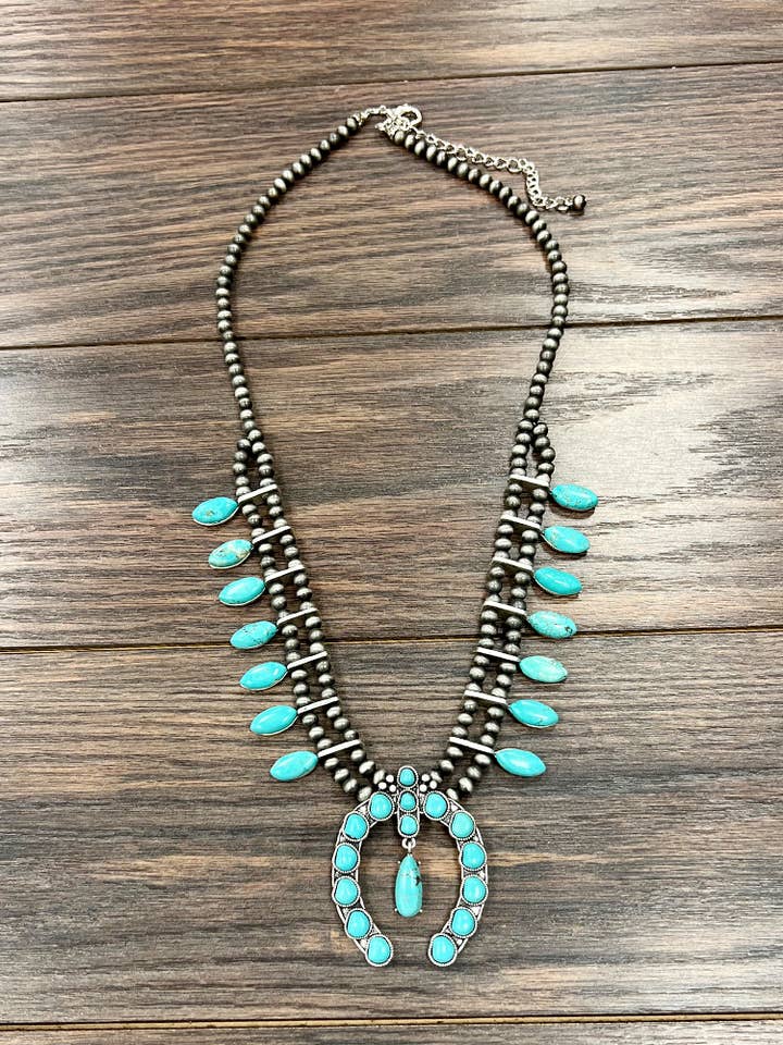 732281, Collana artigianale con fiori di zucca e turchese da 26" per la vendita all'ingrosso da parte di ISAC Trading Inc