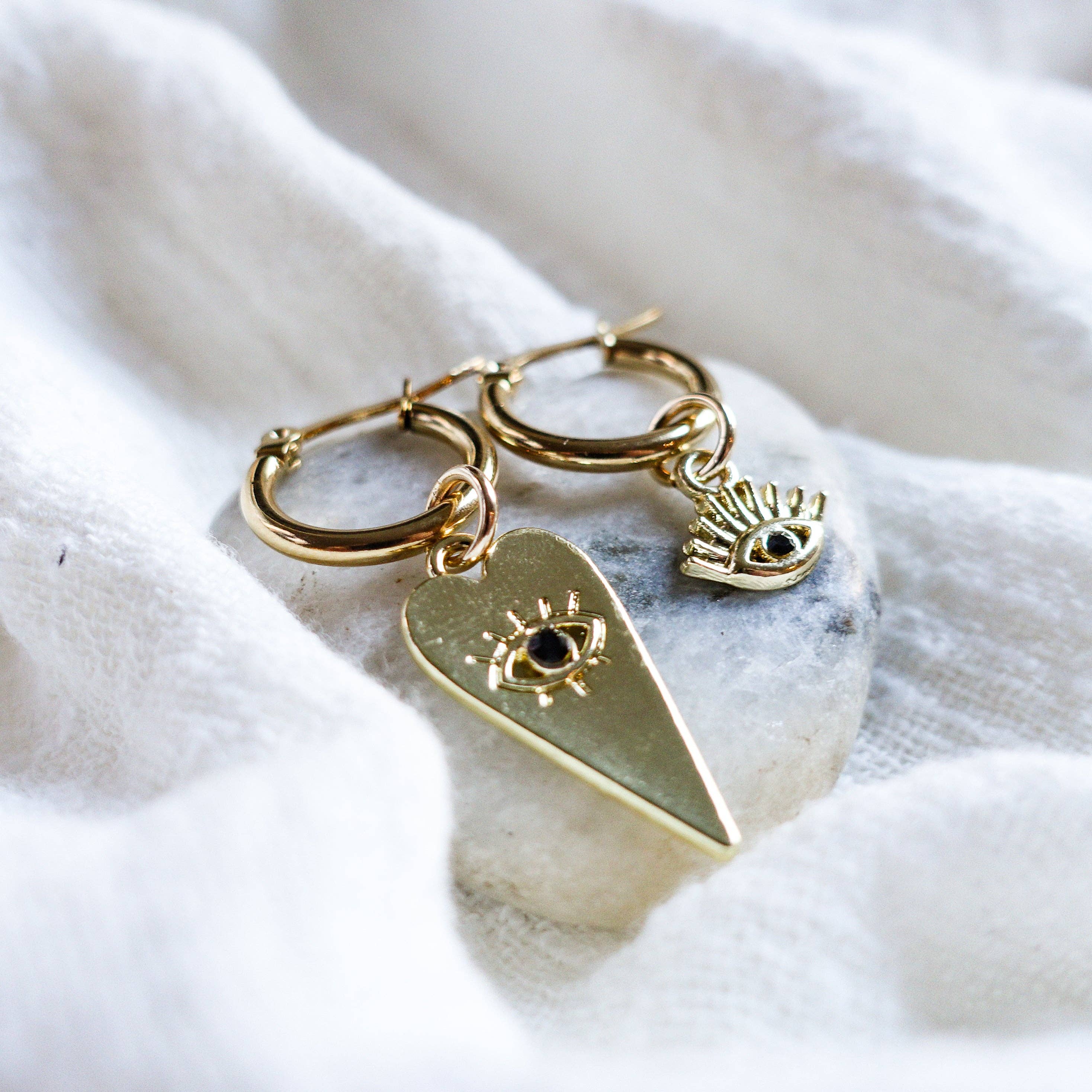 Daemon srls - Wholesale Dangle Earrings - Ygritte ~ ACCIAIO INOSSIDABILE~Orecchini a cerchio cuore e occhio8