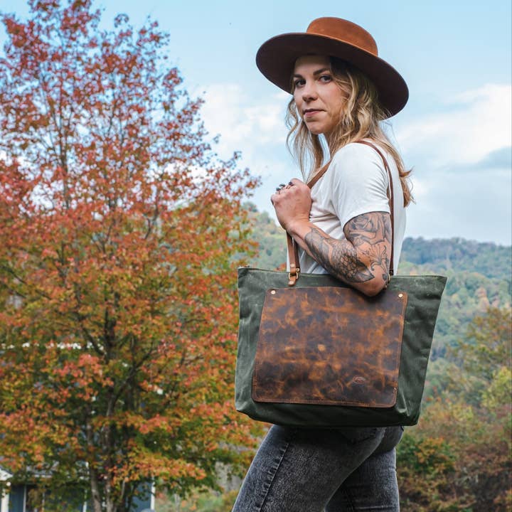 Die klassische Tasche aus gewachstem Canvas | Tragetasche mit Ledertasche | Groß für den Großhandel von In Blue Handmade