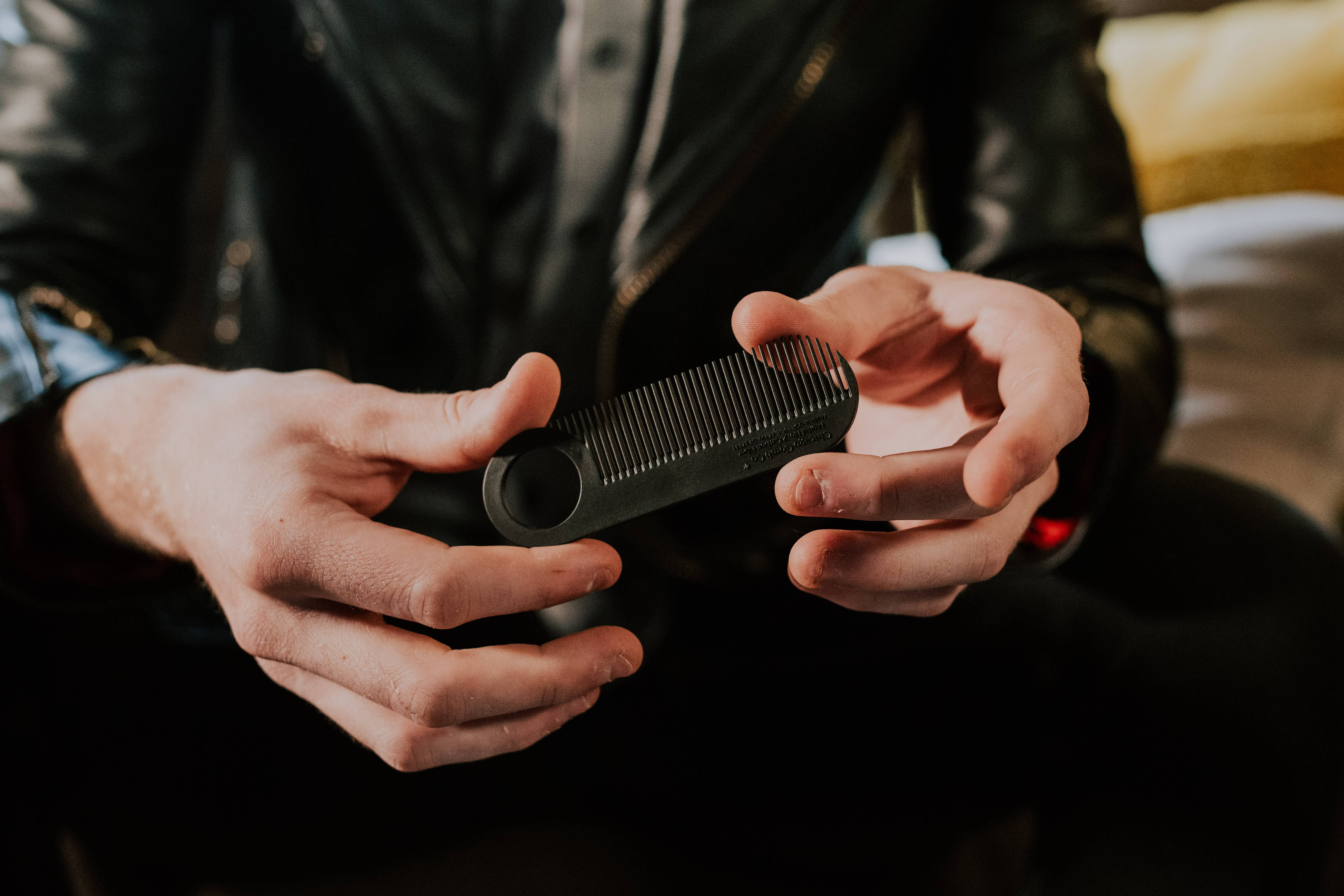 Chicago Comb Co. - Vente Peigne/brosse à cheveux - Peigne en fibre de carbone modèle n° 26
