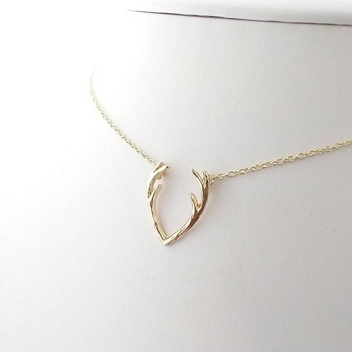 Piccadilly Pendants - Venta al por mayor Collares con colgantes/abalorios - Collar de asta, collar de naturaleza, collar de animales