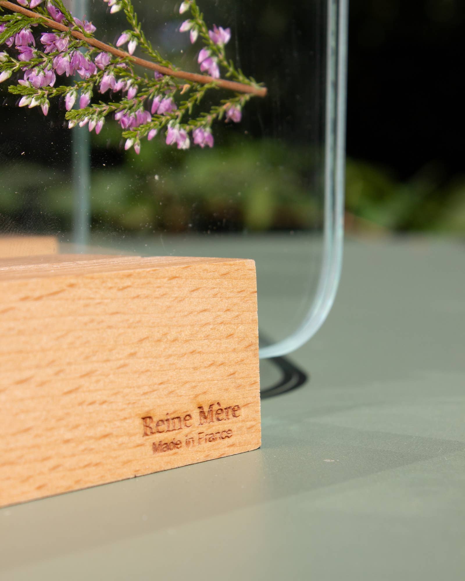 Reine Mère - Wholesale Picture Frame - Wooden glass photo frame - Black clip (made in France)7