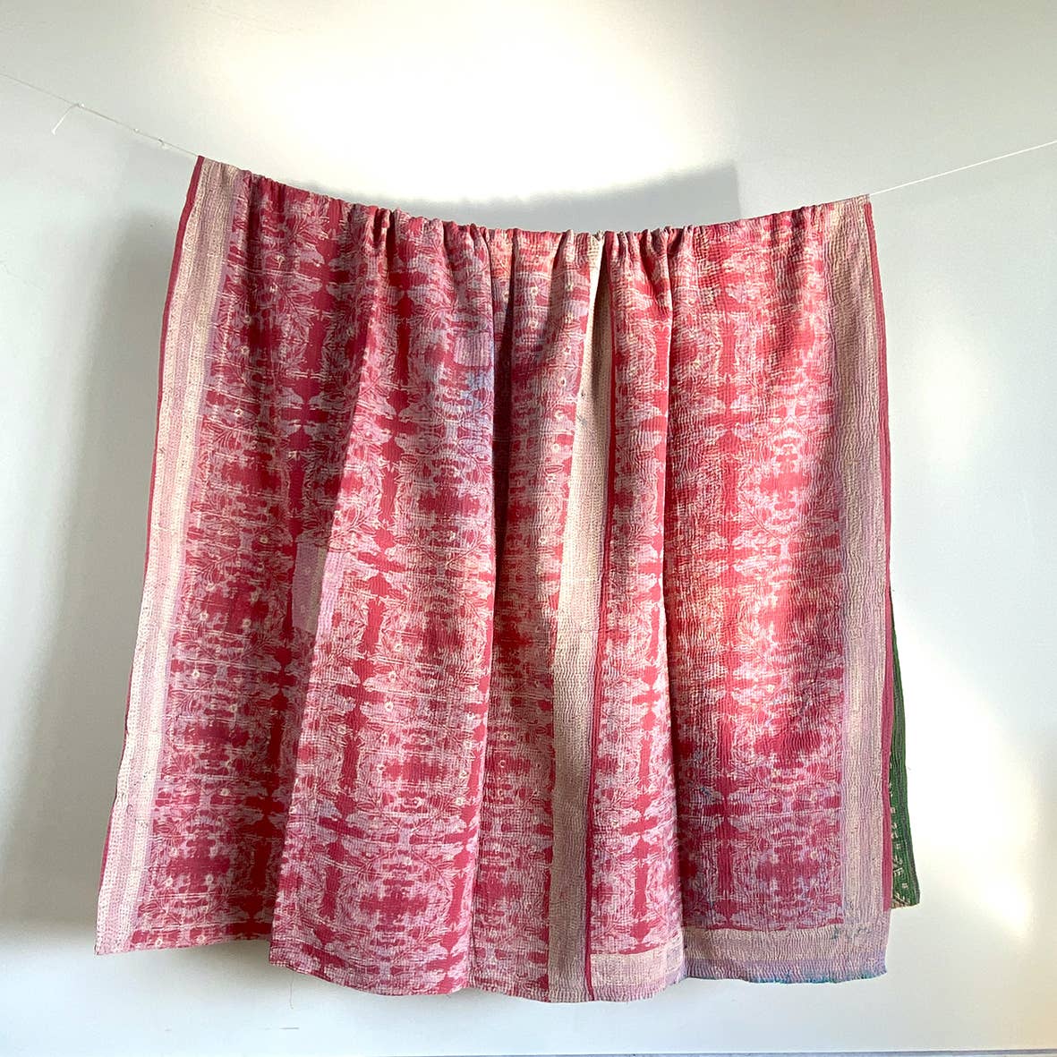 Maison Lilo - Vendita all'ingrosso Arazzi/Tessuti d'arredo - Kantha vintage #25 pezzo unico 148 x 240 cm0