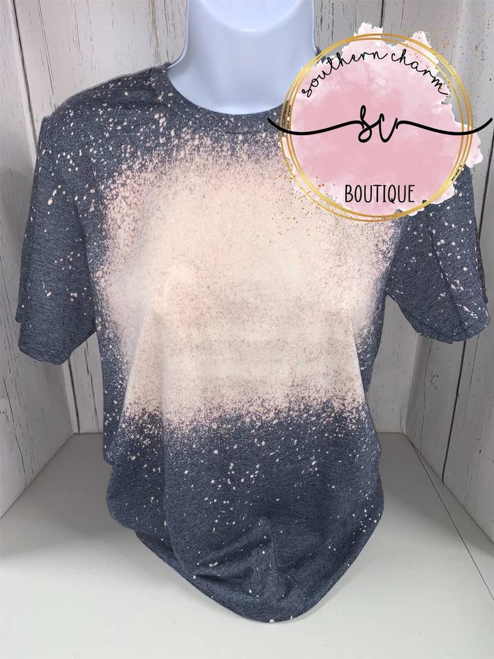 Tees branqueados Heather Navy por atacado de Southern Charm Boutique