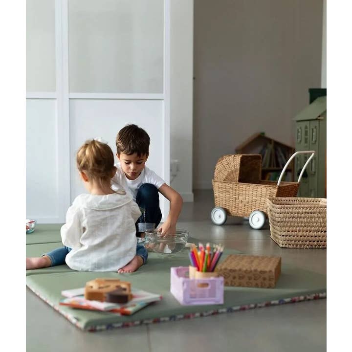 Manufacture des bébés français - Wholesale Play Mat - Kids & Baby - Vintage flowers waterproof play mat6