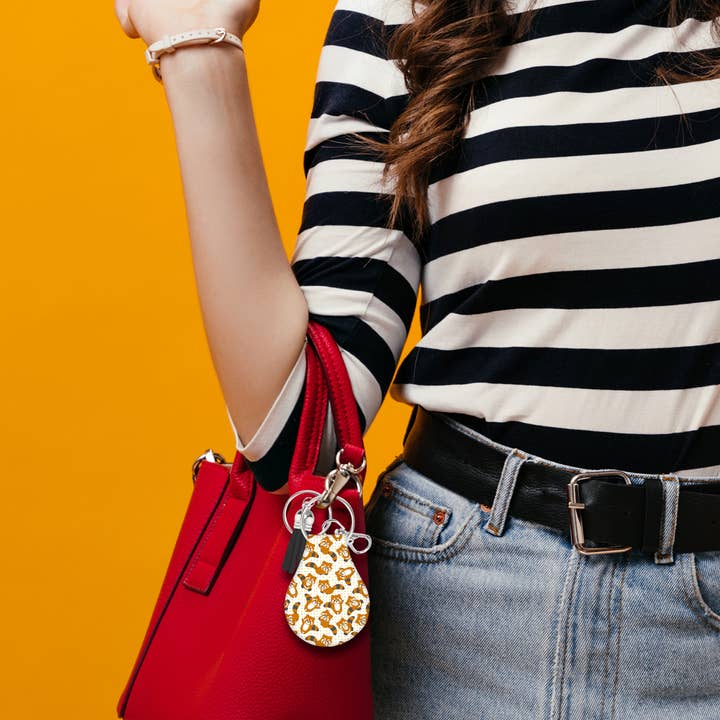 Jolitee - Wholesale Keychain - Unisex - Neoprene AirTag Case Keychain – Red Pandas5