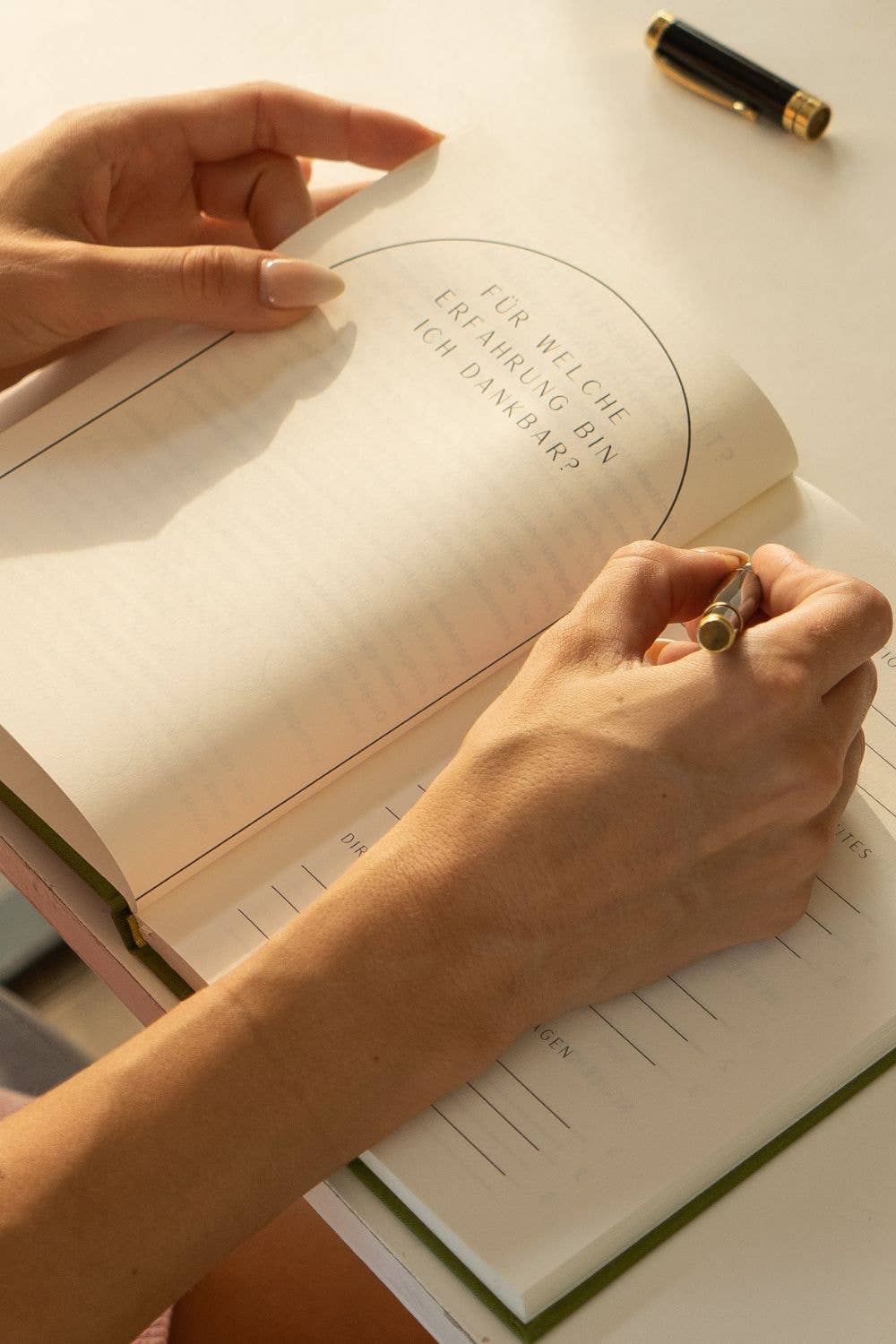 verdure THE LIFE BARN Gratitude Journal For What I Am Thankful Green for wholesale on Faire3