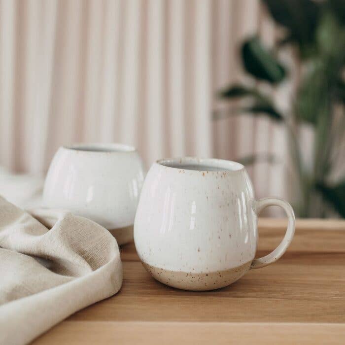 handgjord keramikmugg "ISA" vit för wholesale av Töpferei am Wald