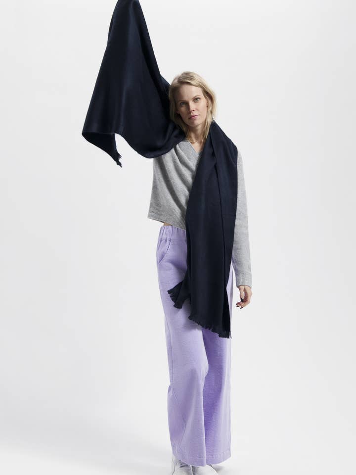 Sciarpa Blu Reale per la vendita all'ingrosso da parte di RES PULCHRAE - ALPACA LOCA