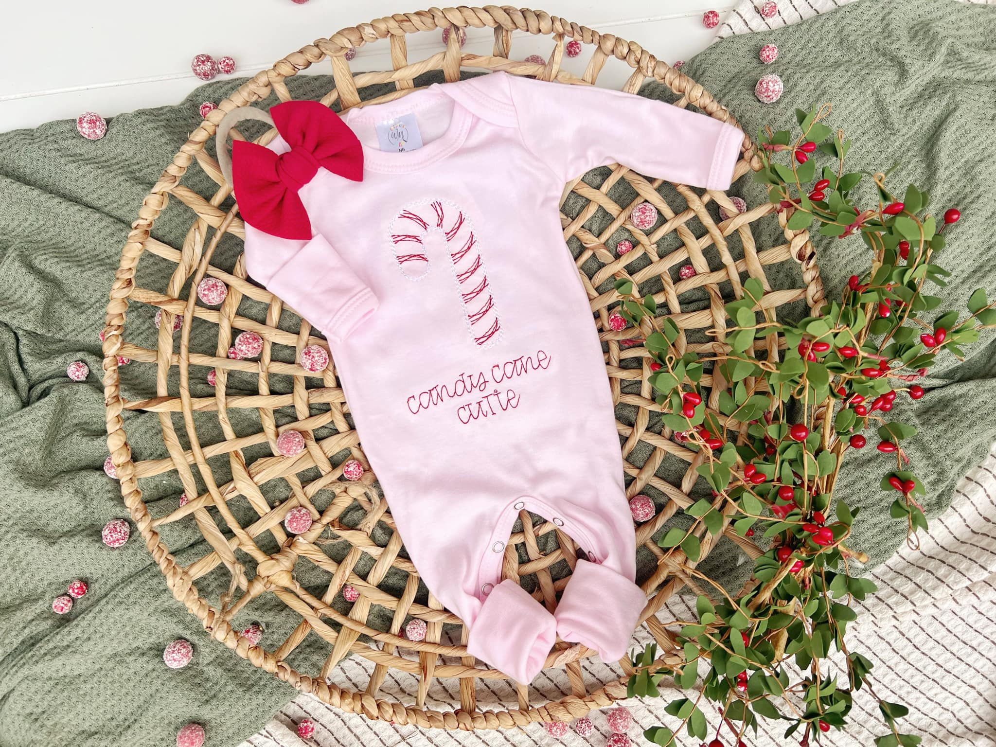 Wonderfully Made - Vendita all'ingrosso Tutina - Neonati - Tutina per neonata | Tutina rosa chiaro per bambina Candy Cane Cutie1