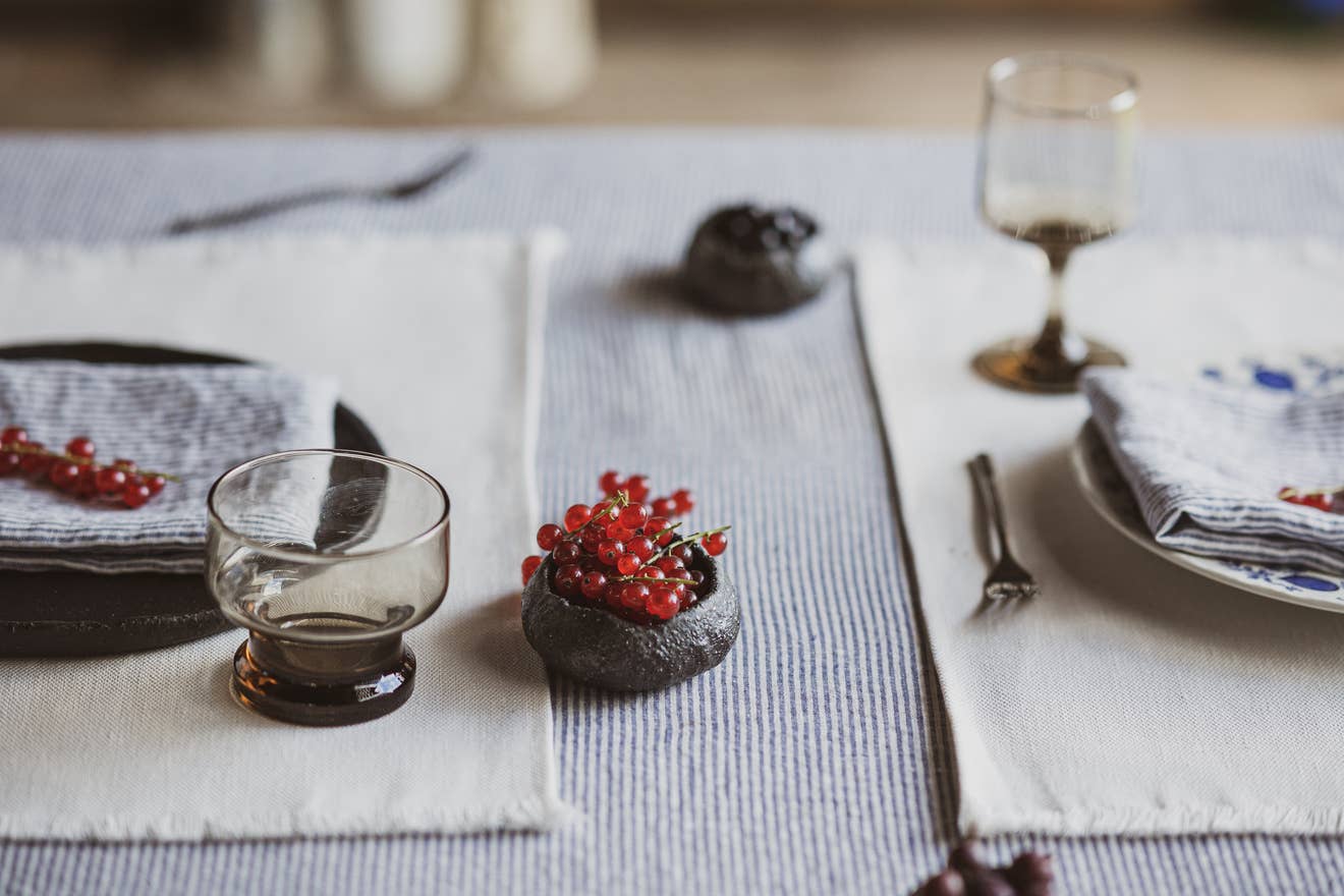 Epic Linen – wholesale Bordstablett – Tunga linneservetter med fransar4