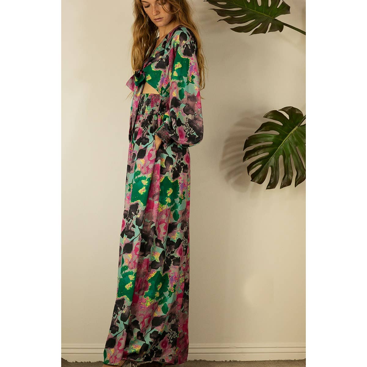 MULTI BLUME Weicher Jumpsuit mit floralem Frontband für den Großhandel auf Faire7