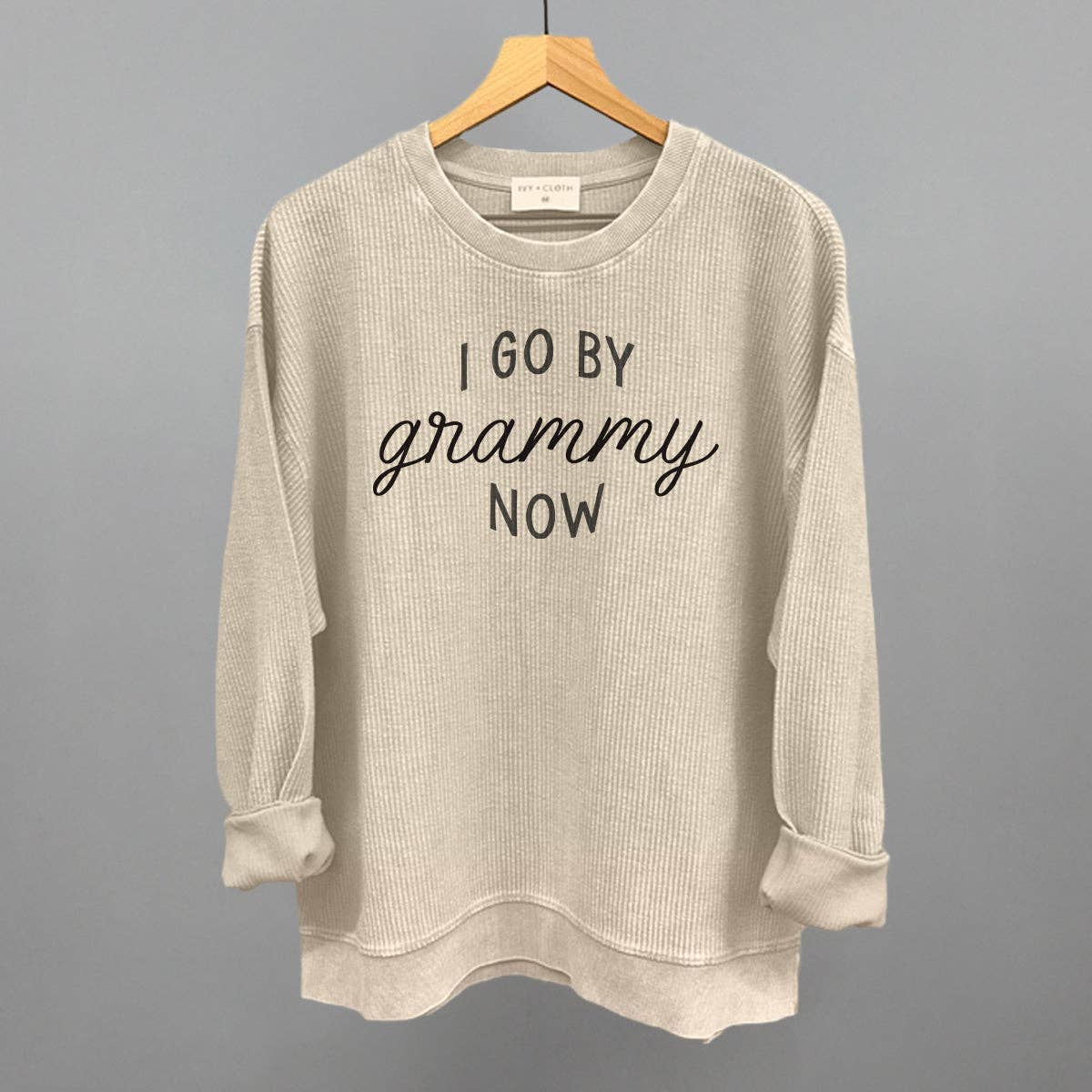 Ivy + Cloth - Vente Sweat-shirt à imprimés – femme - I Go by Grammy Now7
