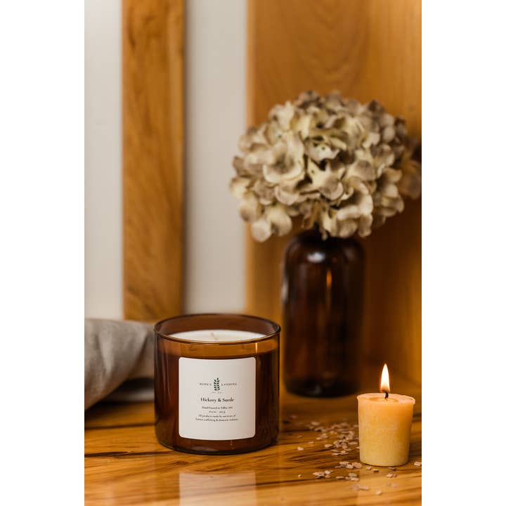Hope's Landing – Vela em jarro/copo por atacado – Vela Hickory & Suede2