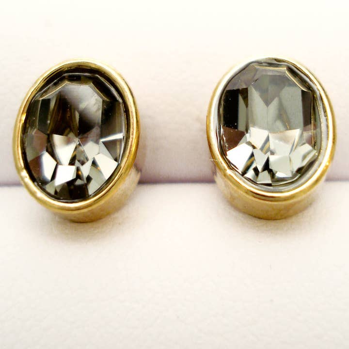 Jasmine ovale studs met Swarovski-kristallen voor wholesale door Jessica Elliot Jewelry