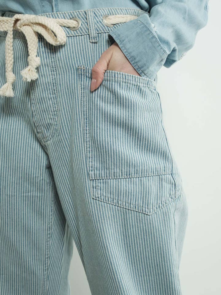 Aaron & Amber - Wholesale Jeans - Women's - MAP3083 BARREL DENIM PANTS WITH EYELET WAIST