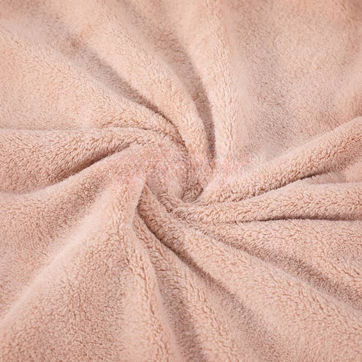 Cheerhunting - Wholesale Pet Bath Tub - Cat/Dog - Ozzie - Hooded Cat Bathrobe