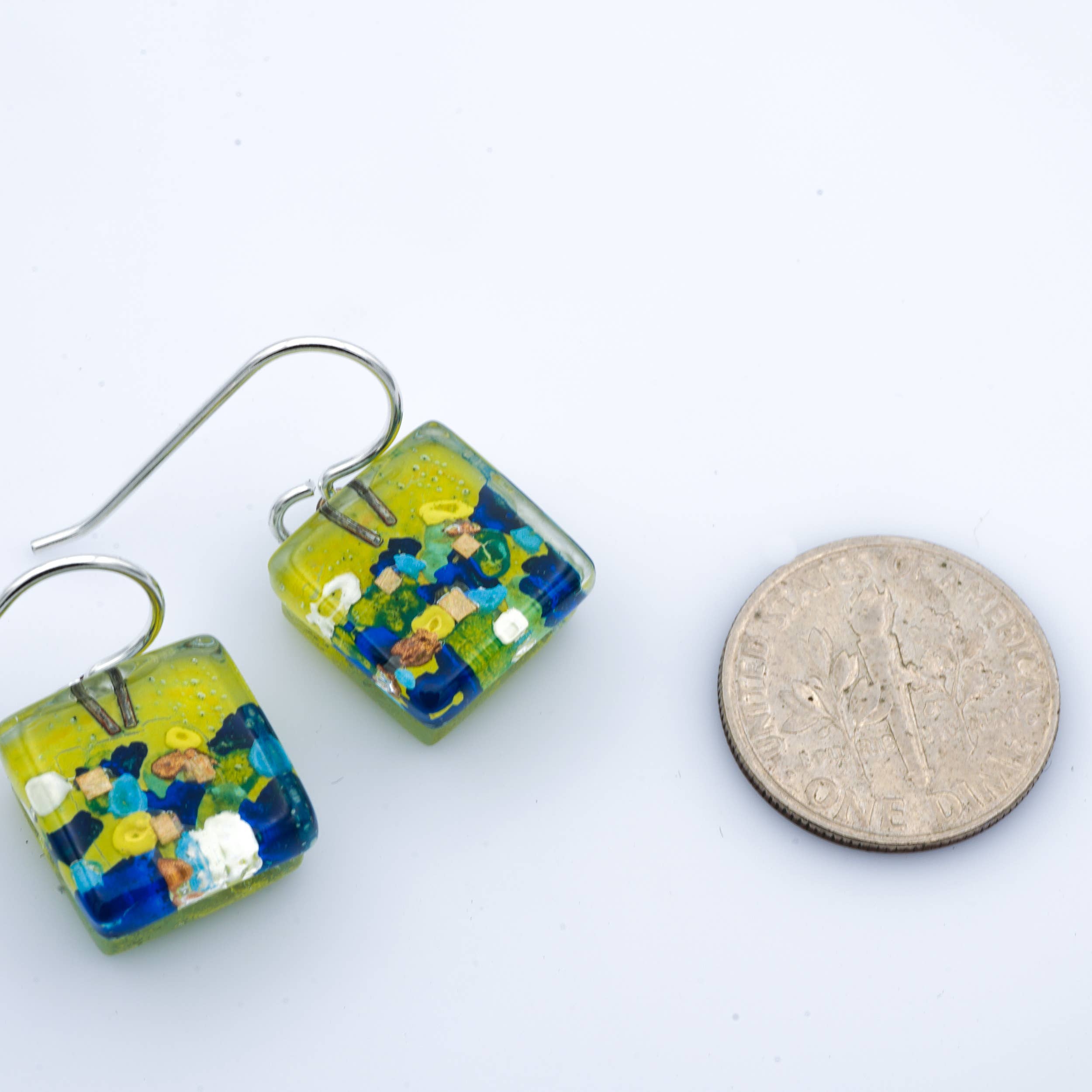 Momo Glassworks – Brincos de argola por atacado – Brincos Garden Cube1