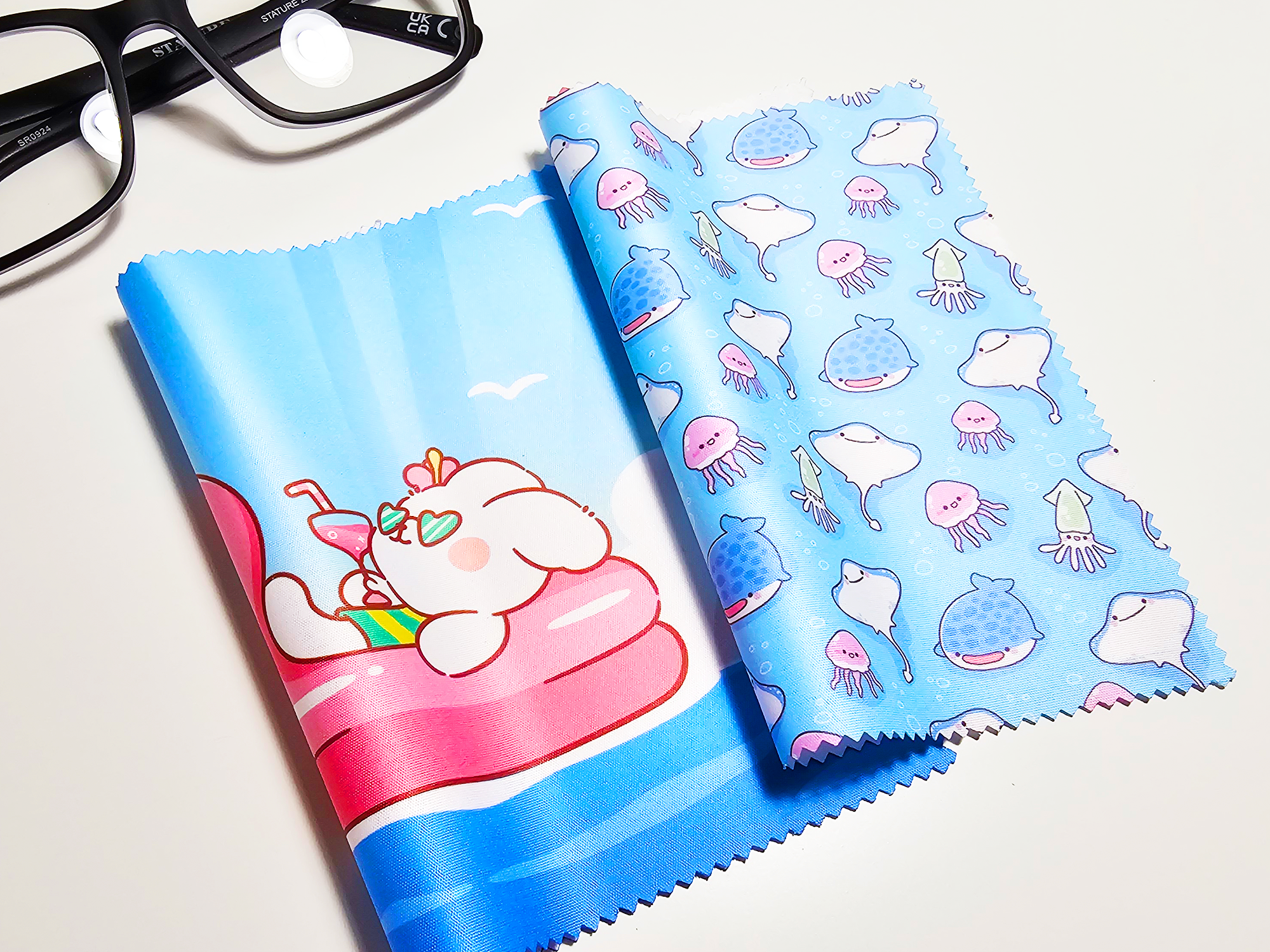 FunUsual Suspects - Wholesale Cleaning Cloth - Beach Day Screen Cleaning Cloth Set1