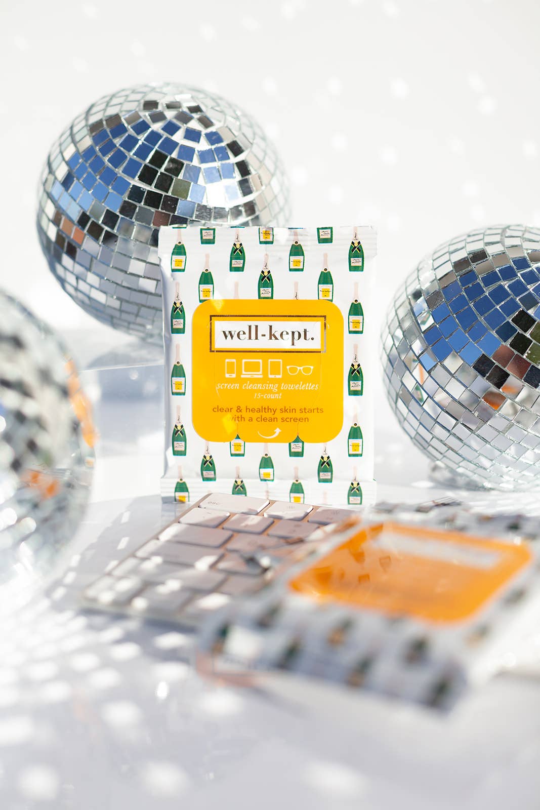 Well-Kept, Screen Wipes - Wholesale Cleaning cloth - Bubbly Screen Cleansing Towelettes/ Tech Wipes3