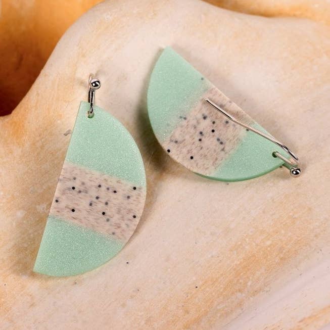 Boucles d'oreilles FOND pour la vente par Atelier Curva