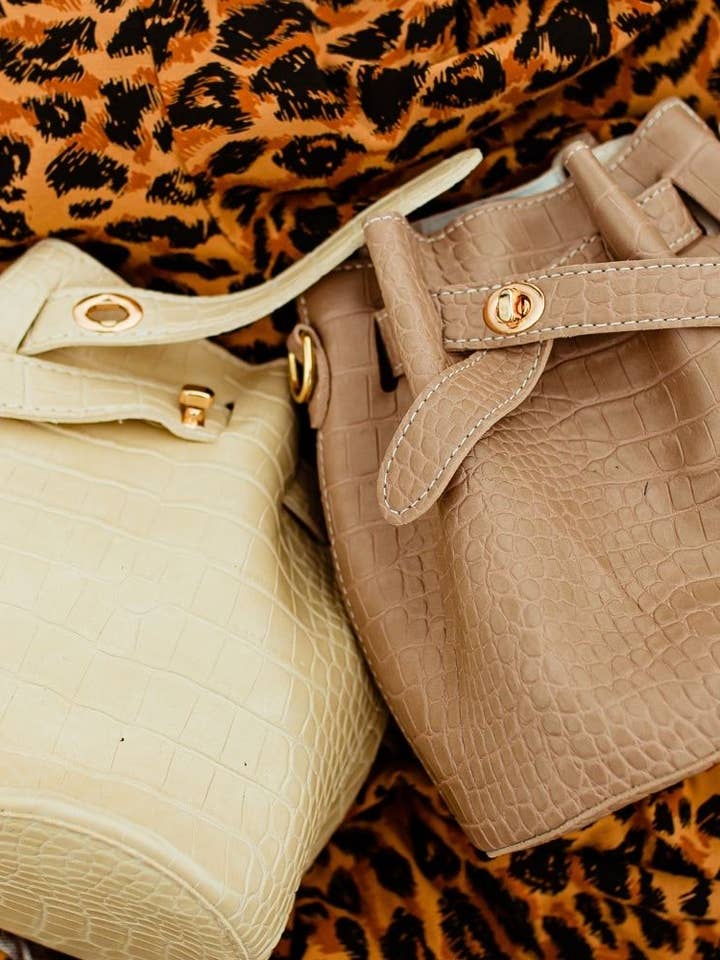 Borsa a secchiello Croco per la vendita all'ingrosso da parte di PINNED by K