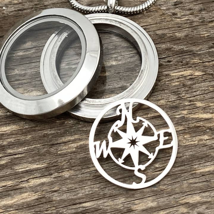 Compass Glass Locket for wholesale by Be Inspired UP