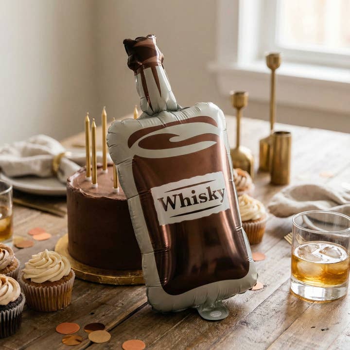 Mini-bouteille de whisky ballon en aluminium – Accent de fête amusant pour la vente par Zoey Christina