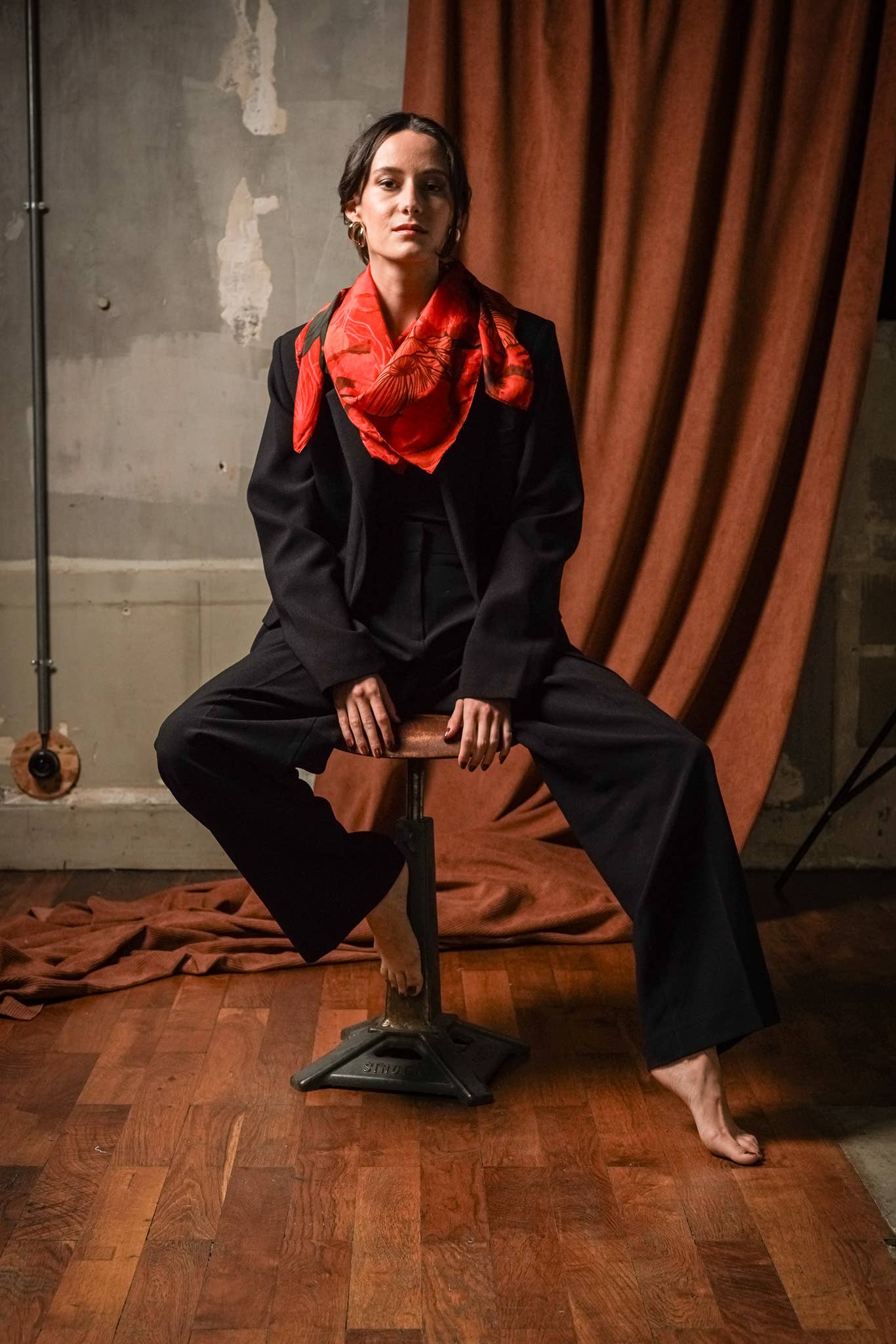 FST le french studio - Wholesale Scarf - Women's - Modal square 90x90cm printed RED HIBISCUS3