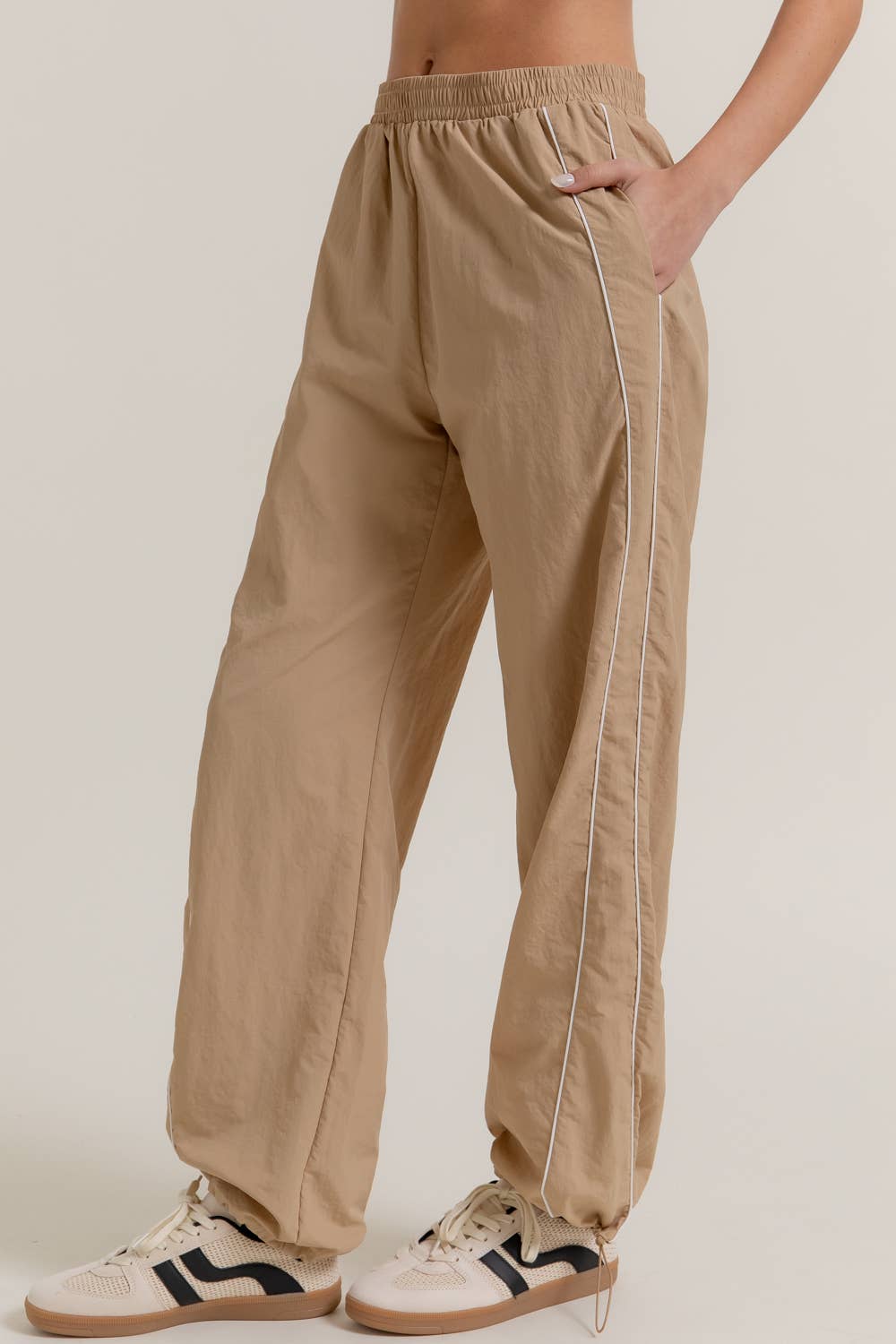 Active Basic | Active USA - Wholesale Sportbroek - Dames - Anorakstof Zijpijpen Trainingsbroek met Openingsstopper7